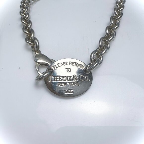 Tiffany's Classic piece, Please Return to Tiffany & Co RETIRED oval choker 17" - Picture 1 of 12